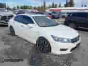 2014 Honda Accord Touring z VIN 1HGCR6F72EA010462, wystawiony jako IAAI lot #43379000 z przebiegiem 251 236 mil mil oraz . Historia ofert i sprzedaży dostępna na DreamBid. Obrazek 1.