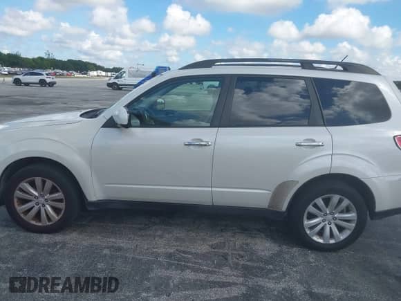 2013 Subaru Forester X Premium z VIN JF2SHADC9DH402670, wystawiony jako IAAI lot #43322189 z przebiegiem 93 140 mil mil oraz . Historia ofert i sprzedaży dostępna na DreamBid. Obrazek 12.