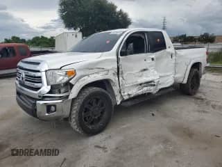2017 Toyota Tundra SR z VIN 5TFRM5F16HX112216, wystawiony jako Copart lot #80733815 z przebiegiem 188 287 mil mil oraz Szkoda całkowita • Salvage title. Historia ofert i sprzedaży dostępna na DreamBid. Obrazek 1.