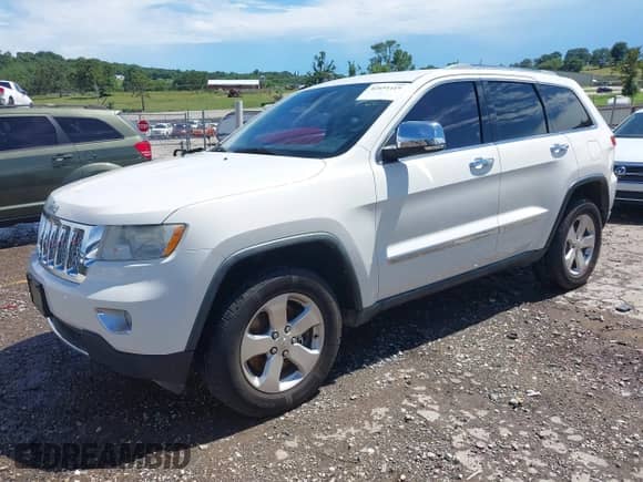 2011 Jeep Grand Cherokee Limited with VIN 1J4RR5GT1BC714774, listed as a IAAI auction lot 42651419 with 142,050 mi miles and . Bid and sale history available at DreamBid. Image 19.