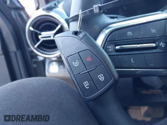 2025 Chevrolet Equinox FWD LT с VIN 3GNAXHEG3SL110476, выставлен на аукционе IAAI как лот 41446184 с пробегом 4 582 миль миль и . История ставок и продаж доступна на DreamBid. Изображение 11.