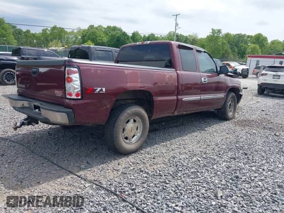 2003 GMC Sierra 1500 SLE с VIN 2GTEK19T531384899, выставлен на аукционе IAAI как лот 42300179 с пробегом 230 031 миль миль и . История ставок и продаж доступна на DreamBid. Изображение 4.