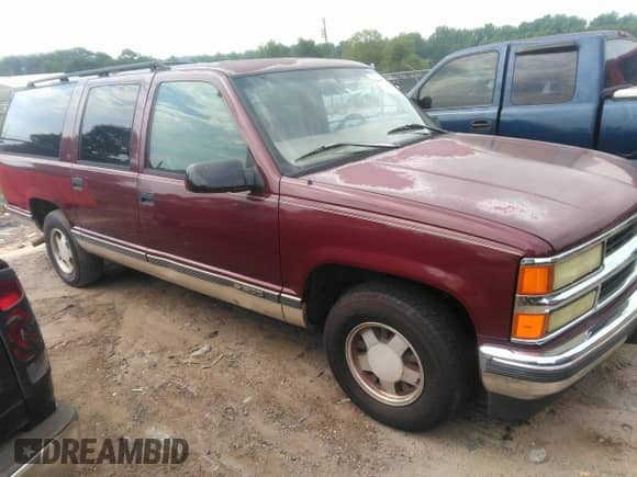 1999 Chevrolet Suburban with VIN 1GBEC16R6XJ421836, listed as a IAAI auction lot 42661556 with 277,822 mi miles and . Bid and sale history available at DreamBid. Image 1.