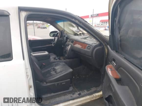 2008 GMC Sierra 1500 Work Truck with VIN 2GTEK13M281239134, listed as a IAAI auction lot 41535863 with Not provided miles and . Bid and sale history available at DreamBid. Image 5.