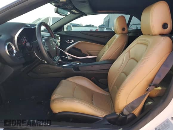 2024 Chevrolet Camaro 2SS z VIN 1G1FH3D73R0115922, wystawiony jako Copart lot #75877344 z przebiegiem 4 734 mil mil oraz Szkoda całkowita • Salvage title. Historia ofert i sprzedaży dostępna na DreamBid. Obrazek 7.