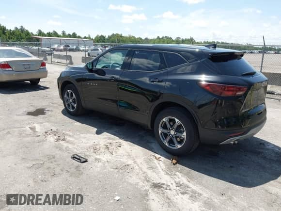 2025 Chevrolet Blazer LT with VIN 3GNKBCR40SS189858, listed as a IAAI auction lot 42724516 with 7,021 mi miles and . Bid and sale history available at DreamBid. Image 3.