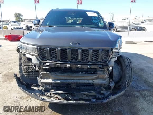 2023 Jeep Grand Cherokee Altitude с VIN 1C4RJHAG7PC545975, выставлен на аукционе IAAI как лот 42183342 с пробегом 21 836 миль миль и . История ставок и продаж доступна на DreamBid. Изображение 13.