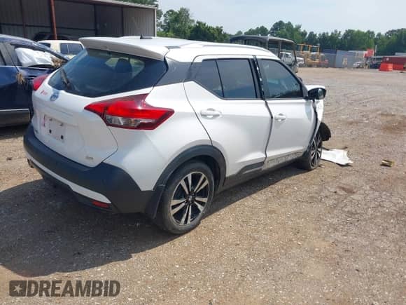 2020 Nissan Kicks SR with VIN 3N1CP5DV8LL557535, listed as a IAAI auction lot 42863201 with 61,174 mi miles and . Bid and sale history available at DreamBid. Image 4.