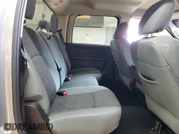 2020 Ram 1500 Tradesman z VIN 3C6RR7KTXLG290901, wystawiony jako Copart lot #43964915 z przebiegiem 20 314 mil mil oraz Szkoda całkowita • Salvage title. Historia ofert i sprzedaży dostępna na DreamBid. Obrazek 10.