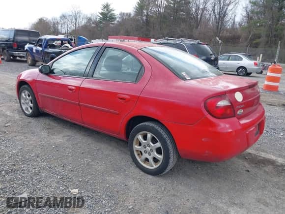 2005 Dodge Neon SXT z VIN 1B3ES56C15D181559, wystawiony jako IAAI lot #41845914 z przebiegiem 142 698 mil mil oraz . Historia ofert i sprzedaży dostępna na DreamBid. Obrazek 3.