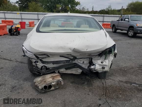 2014 BMW 5 Series 528i xDrive z VIN WBA5A7C54ED615330, wystawiony jako Copart lot #81766035 z przebiegiem Nie podano mil oraz Szkoda całkowita • Salvage title. Historia ofert i sprzedaży dostępna na DreamBid. Obrazek 6.