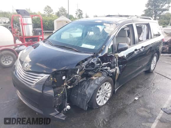 2017 Toyota Sienna XLE z VIN 5TDYZ3DC9HS834503, wystawiony jako IAAI lot #43266167 z przebiegiem 176 251 mil mil oraz . Historia ofert i sprzedaży dostępna na DreamBid. Obrazek 17.