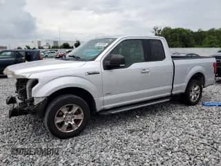 2016 Ford F-150 XL z VIN 1FTEX1CG2GKE70402, wystawiony jako Copart lot #70307895 z przebiegiem 104 877 mil mil oraz Szkoda całkowita • Salvage title. Historia ofert i sprzedaży dostępna na DreamBid. Obrazek 1.