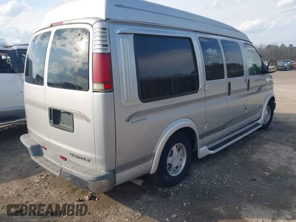 1996 Chevrolet Chevy Van with VIN 1GBFG15RXT1019130, listed as a IAAI auction lot 41674417 with Not provided miles and . Bid and sale history available at DreamBid. Image 4.