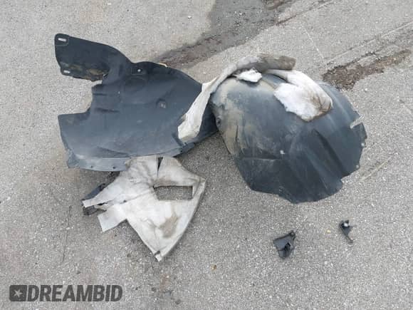 2012 Ford Explorer XLT z VIN 1FMHK7D82CGA82438, wystawiony jako IAAI lot #43242192 z przebiegiem 213 641 mil mil oraz . Historia ofert i sprzedaży dostępna na DreamBid. Obrazek 12.