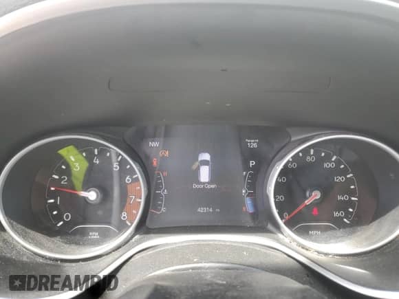 2021 Jeep Compass Latitude with VIN 3C4NJDBB3MT555204, listed as a Copart auction lot 64049325 with 42,314 mi miles and Salvage title. Bid and sale history available at DreamBid. Image 9.