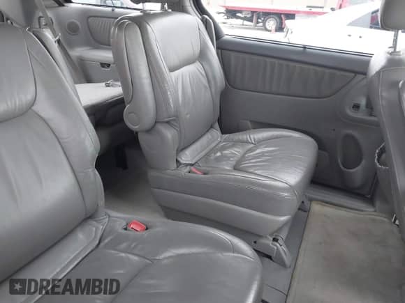 2004 Toyota Sienna XLE z VIN 5TDBA22C04S001869, wystawiony jako IAAI lot #43166152 z przebiegiem 247 376 mil mil oraz . Historia ofert i sprzedaży dostępna na DreamBid. Obrazek 8.