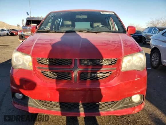2014 Dodge Grand Caravan R/T with VIN 2C4RDGEG2ER337499, listed as a Copart auction lot 89197025 with 153,559 mi miles and Salvage title. Bid and sale history available at DreamBid. Image 5.