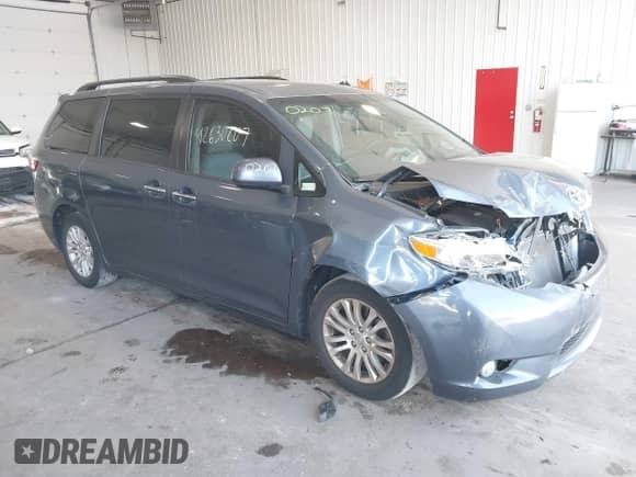 2017 Toyota Sienna XLE Auto Access Seat with VIN 5TDYZ3DC3HS887696, listed as a IAAI auction lot 42630207 with 76,997 mi miles and . Bid and sale history available at DreamBid. Image 1.