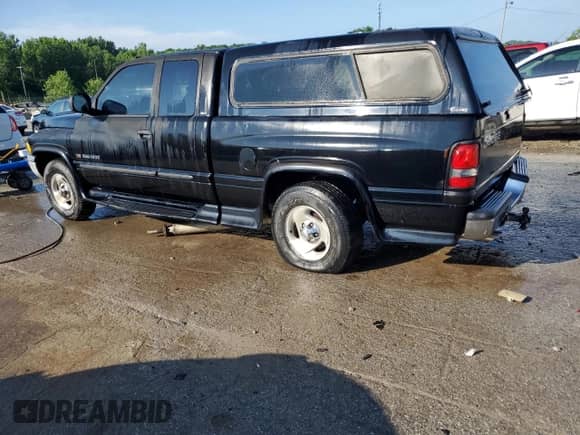 2001 Dodge 1500 with VIN 3B7HC13Z71M573065, listed as a Copart auction lot 64999665 with 176,118 mi miles and Non repairable. Bid and sale history available at DreamBid. Image 2.