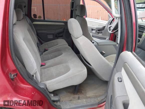 2004 Ford Explorer XLT with VIN 1FMZU73K84UC14729, listed as a IAAI auction lot 43256683 with 245,323 mi miles and . Bid and sale history available at DreamBid. Image 8.