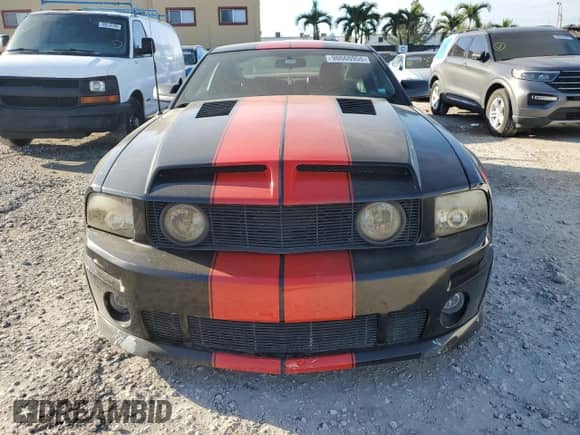 2005 Ford Mustang GT Deluxe с VIN 1ZVFT82H555124016, выставлен на аукционе Copart как лот 90660955 с пробегом 62 106 миль миль и Чистый • Clean title. История ставок и продаж доступна на DreamBid. Изображение 5.
