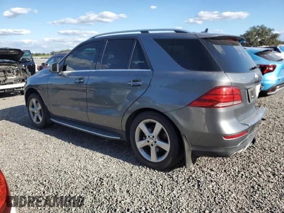 2017 Mercedes-Benz GLE 350 z VIN 4JGDA5JB2HA828998, wystawiony jako Copart lot #82496445 z przebiegiem 111 085 mil mil oraz Szkoda całkowita • Salvage title. Historia ofert i sprzedaży dostępna na DreamBid. Obrazek 2.