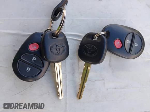 2014 Toyota Tacoma PreRunner with VIN 3TMKU4HN9EM042319, listed as a IAAI auction lot 43450085 with 89,135 mi miles and . Bid and sale history available at DreamBid. Image 11.