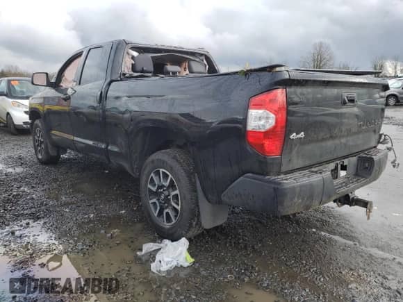2019 Toyota Tundra SR с VIN 5TFUM5F1XKX083174, выставлен на аукционе Copart как лот 45793105 с пробегом 44 820 миль миль и Списание • Salvage title. История ставок и продаж доступна на DreamBid. Изображение 2.