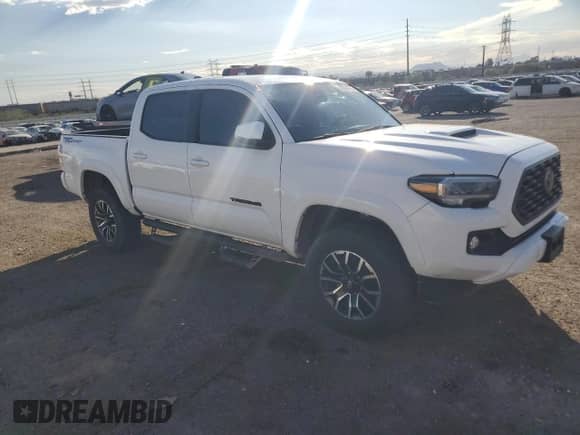 2022 Toyota Tacoma SR5 z VIN 3TMAZ5CN3NM171229, wystawiony jako Copart lot #87084795 z przebiegiem Nie podano mil oraz Czysty tytuł • Clean title. Historia ofert i sprzedaży dostępna na DreamBid. Obrazek 4.