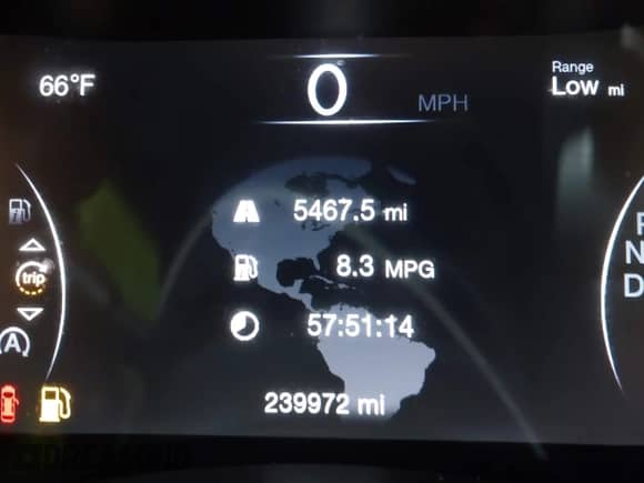 2017 Jeep Grand Cherokee Laredo with VIN 1C4RJFAG4HC648454, listed as a IAAI auction lot 43388108 with 239,972 mi miles and . Bid and sale history available at DreamBid. Image 15.