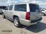 2007 Chevrolet Suburban LS z VIN 1GNFC16097J338927, wystawiony jako IAAI lot #43359757 z przebiegiem 159 189 mil mil oraz . Historia ofert i sprzedaży dostępna na DreamBid. Obrazek 3.