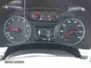 2020 Chevrolet Traverse LT Cloth z VIN 1GNERMKW4LJ168265, wystawiony jako IAAI lot #42221889 z przebiegiem 110 795 mil mil oraz . Historia ofert i sprzedaży dostępna na DreamBid. Obrazek 7.