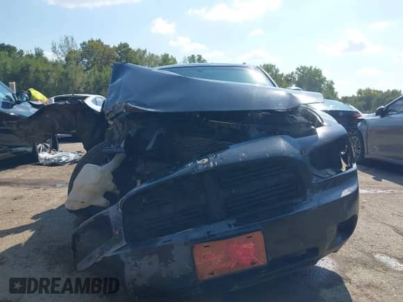 2009 Dodge Charger SE с VIN 2B3KA43D19H514008, выставлен на аукционе IAAI как лот 43352922 с пробегом Не указан миль и . История ставок и продаж доступна на DreamBid. Изображение 17.