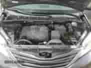 2017 Toyota Sienna LE с VIN 5TDJZ3DC6HS153961, выставлен на аукционе Copart как лот 71467485 с пробегом 135 043 миль миль и Списание • Salvage title. История ставок и продаж доступна на DreamBid. Изображение 12.