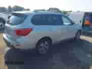 2019 Nissan Pathfinder S z VIN 5N1DR2MNXKC629366, wystawiony jako IAAI lot #42943140 z przebiegiem 165 192 mil mil oraz . Historia ofert i sprzedaży dostępna na DreamBid. Obrazek 4.