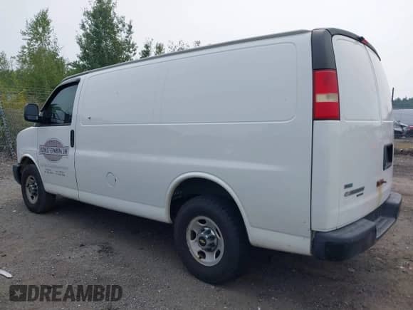 2011 Chevrolet Express Cargo with VIN 1GCWGFCA8B1135785, listed as a IAAI auction lot 42904485 with 193,162 mi miles and . Bid and sale history available at DreamBid. Image 3.