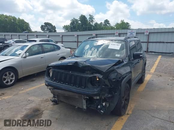 2017 Jeep Renegade Latitude с VIN ZACCJABB5HPG61186, выставлен на аукционе IAAI как лот 42687383 с пробегом 106 100 миль миль и . История ставок и продаж доступна на DreamBid. Изображение 18.