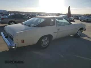 1975 Chevrolet Malibu с VIN 1D37H5R515131, выставлен на аукционе Copart как лот 83955314 с пробегом 82 393 миль миль и Чистый • Clean title. История ставок и продаж доступна на DreamBid. Изображение 3.
