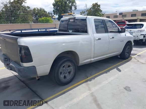 2009 Dodge 1500 SLT with VIN 1D3HB18P29S796683, listed as a IAAI auction lot 42812354 with 258,472 mi miles and . Bid and sale history available at DreamBid. Image 4.