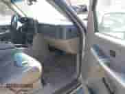 2004 Chevrolet Suburban LS with VIN 3GNEC16Z84G226272, listed as a IAAI auction lot 42603442 with 217,618 mi miles and . Bid and sale history available at DreamBid. Image 5.