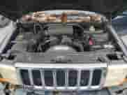 2007 Jeep Commander Sport z VIN 1J8HG48K87C626652, wystawiony jako Copart lot #67465245 z przebiegiem 285 567 mil mil oraz Szkoda całkowita • Salvage title. Historia ofert i sprzedaży dostępna na DreamBid. Obrazek 12.