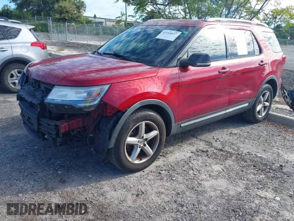 2018 Ford Explorer XLT with VIN 1FM5K7D85JGB85143, listed as a IAAI auction lot 43268657 with 97,538 mi miles and . Bid and sale history available at DreamBid. Image 2.