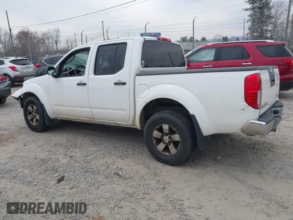 2011 Nissan Frontier Pro-4X z VIN 1N6AD0EV0BC442644, wystawiony jako IAAI lot #41797092 z przebiegiem 223 697 mil mil oraz . Historia ofert i sprzedaży dostępna na DreamBid. Obrazek 3.