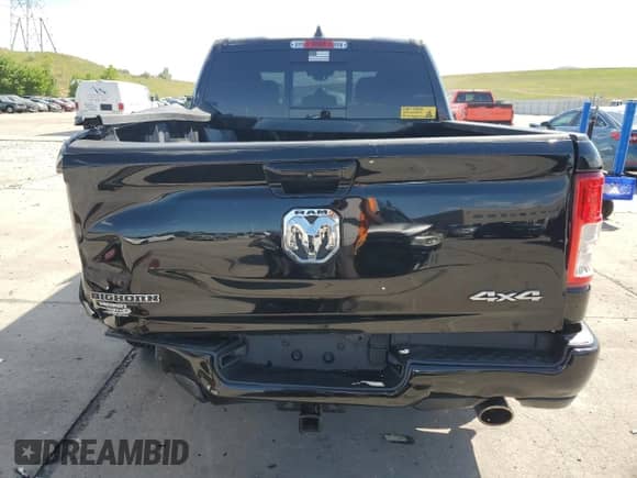 2020 Ram 1500 Lone Star z VIN 1C6SRFFM2LN289988, wystawiony jako Copart lot #61385815 z przebiegiem 84 131 mil mil oraz Szkoda całkowita • Salvage title. Historia ofert i sprzedaży dostępna na DreamBid. Obrazek 6.