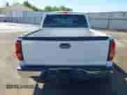 2005 Chevrolet Silverado 1500 LS с VIN 2GCEC13T651381079, выставлен на аукционе IAAI как лот 42843209 с пробегом 167 151 миль миль и . История ставок и продаж доступна на DreamBid. Изображение 16.
