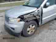 2011 Jeep Grand Cherokee Laredo с VIN 1J4RR4GG8BC610344, выставлен на аукционе IAAI как лот 43310210 с пробегом 199 628 миль миль и . История ставок и продаж доступна на DreamBid. Изображение 6.