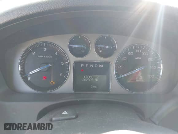 2007 Cadillac Escalade EXT with VIN 3GYFK62887G226216, listed as a IAAI auction lot 43146028 with 202,309 mi miles and . Bid and sale history available at DreamBid. Image 7.