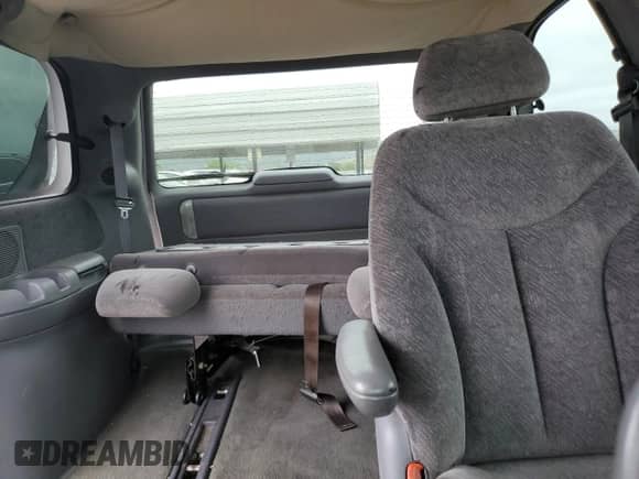 2000 Dodge Caravan SE с VIN 1B4GP45R5YB600082, выставлен на аукционе Copart как лот 54275375 с пробегом 216 840 миль миль и Списание • Salvage title. История ставок и продаж доступна на DreamBid. Изображение 10.