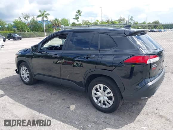 2025 Toyota Corolla Cross L с VIN 7MUAAAAG3SV127091, выставлен на аукционе IAAI как лот 43281301 с пробегом 11 473 миль миль и . История ставок и продаж доступна на DreamBid. Изображение 3.